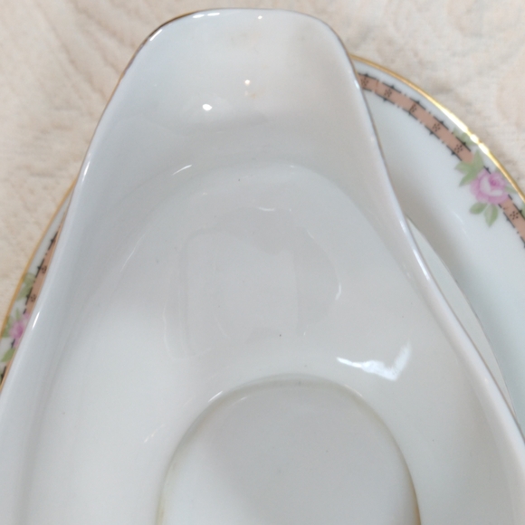 J&C Bavarian Hand-painted Rose Gravy Boat Gold Trim - Picture 9 of 12